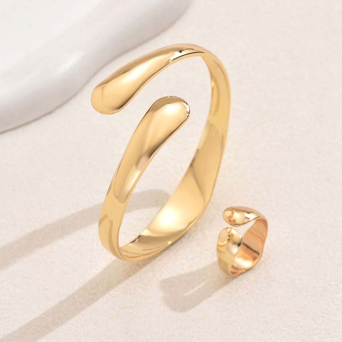 Simple Geometric Glossy Bracelet Ring Set